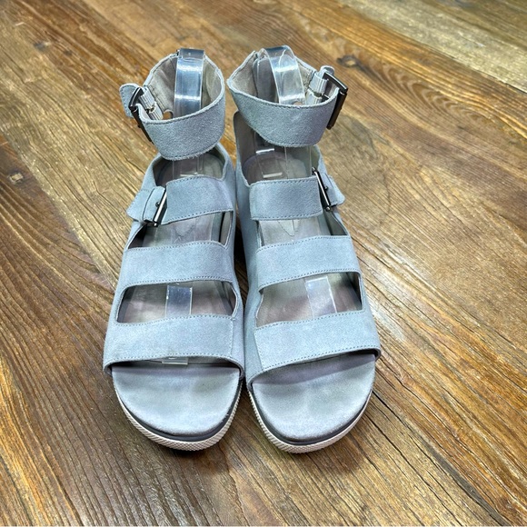 Eileen Fisher ‘Bunch’ Ankle Buckle Sandals Gray Suede Women’s Sz 9.5 - Picture 2 of 10